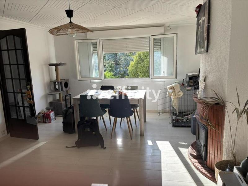 Immeuble - 175 m² - 8 pièces