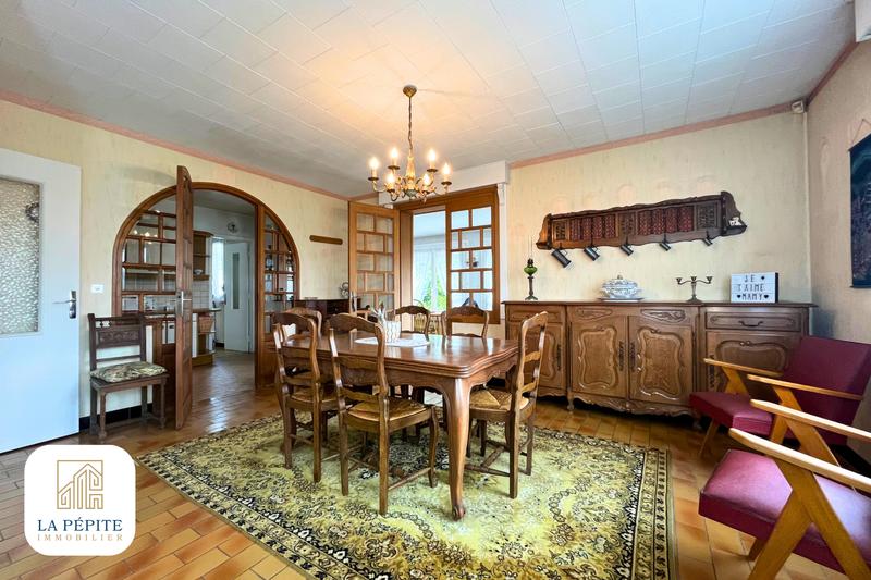 Maison - 147 m² - 9 pièces