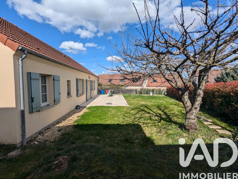 Maison - 99 m² - 5 pièces