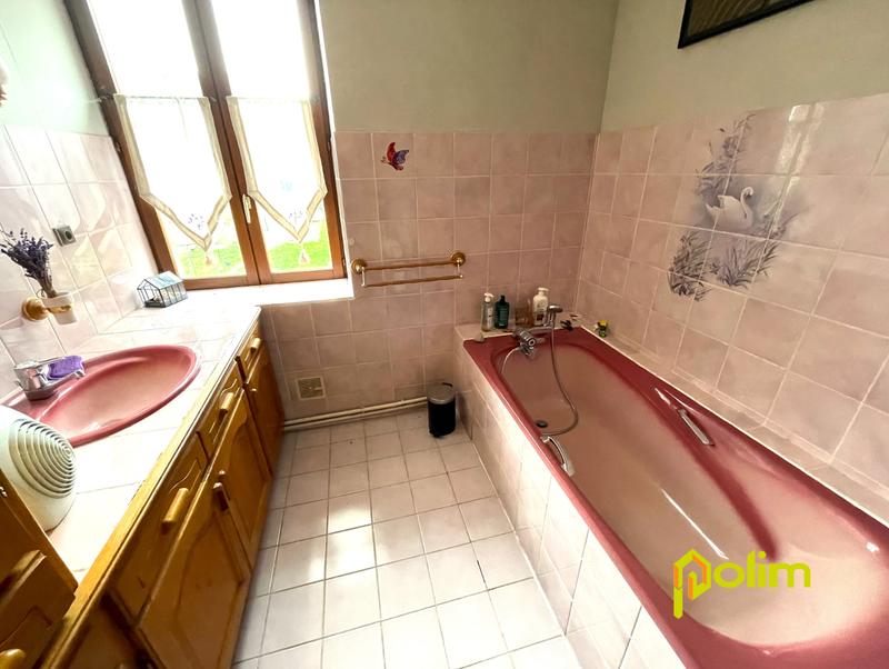 Maison - 370 m² - 7 pièces