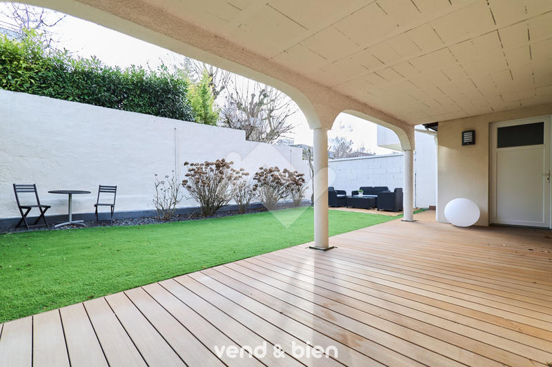 Maison - 121 m² - 6 pièces