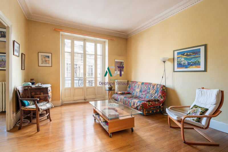 Appartement - 179 m² - 7 pièces