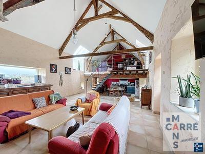 Maison - 240 m² - 8 pièces