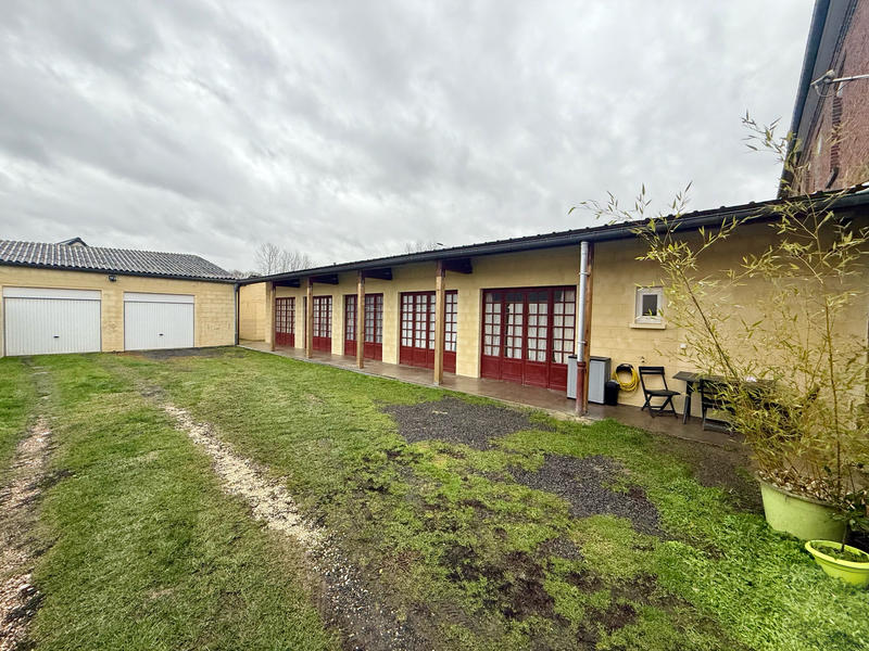 Maison - 277 m² - 8 pièces