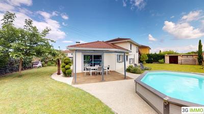 Maison - 121 m² - 5 pièces