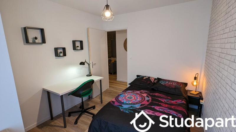 Chambre - 10 m² - 1 pièce