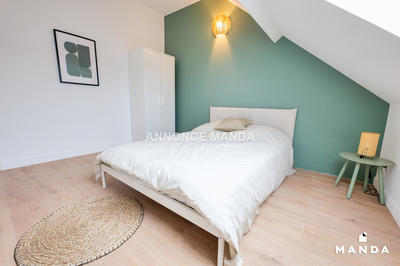 Chambre - 11 m² - 5 pièces