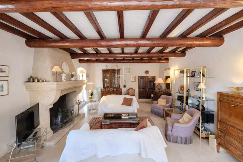 Mas - 210 m² - 8 pièces