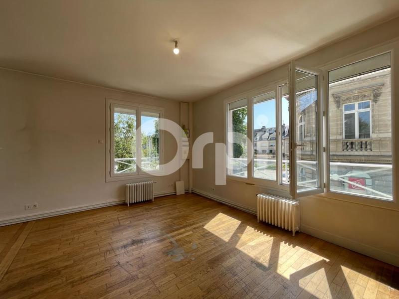 Immeuble - 343 m² - 18 pièces