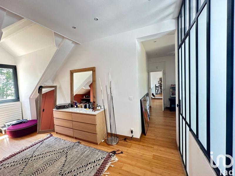 Maison - 224 m² - 6 pièces