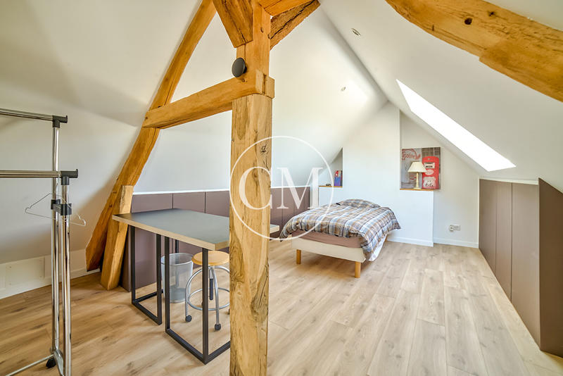 Maison - 278 m² - 8 pièces
