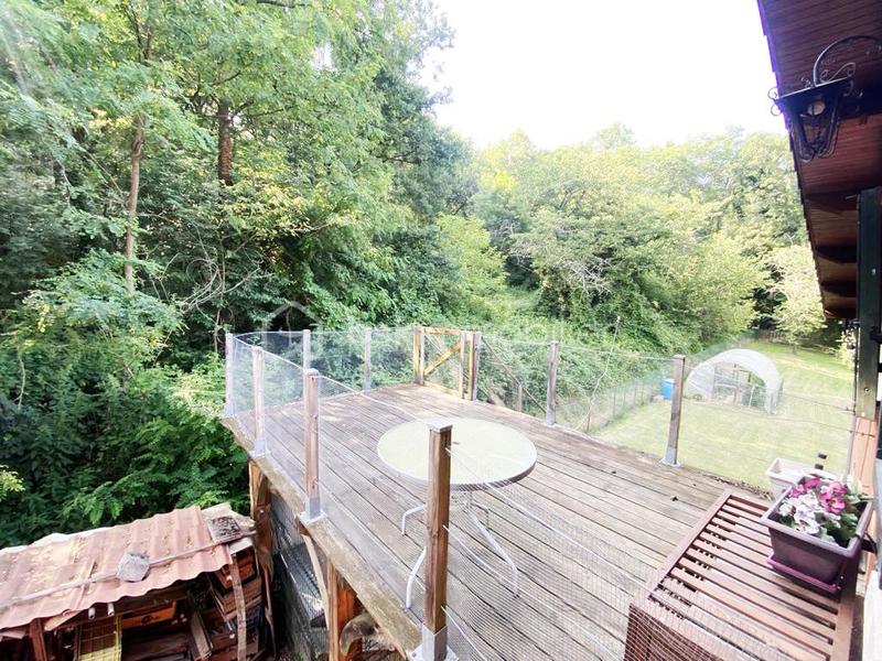 Maison - 450 m² - 9 pièces