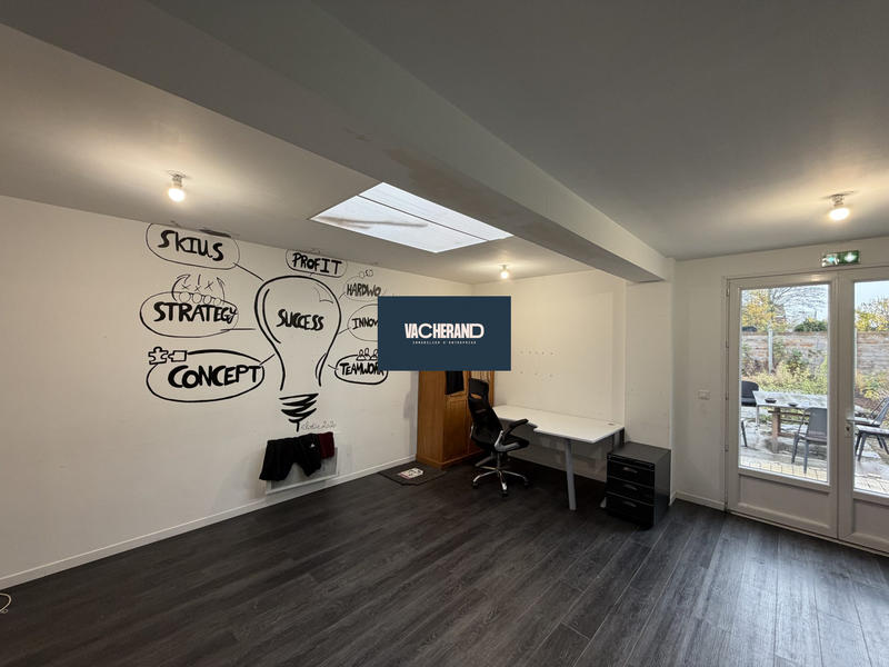 Local commercial - 220 m²