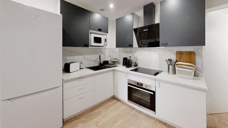 Appartement - 80 m² - 5 pièces