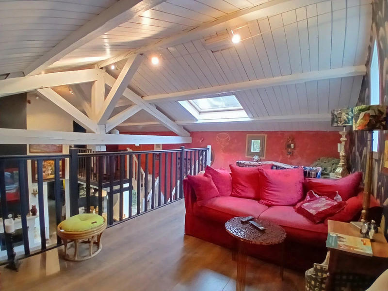 Maison - 97 m² - 5 pièces