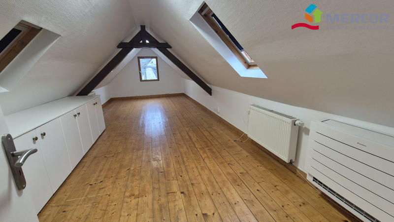 Maison - 98 m² - 6 pièces