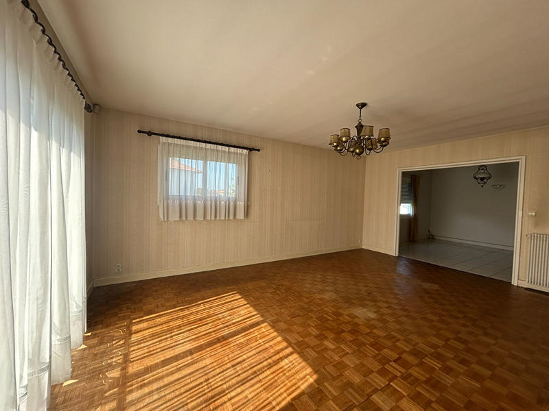 Maison - 170 m² - 6 pièces