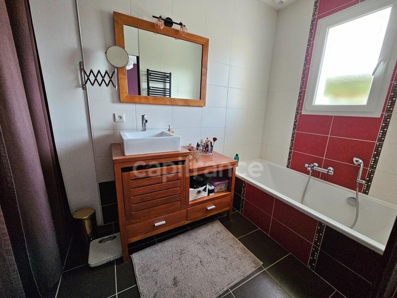 Maison - 121 m² - 5 pièces