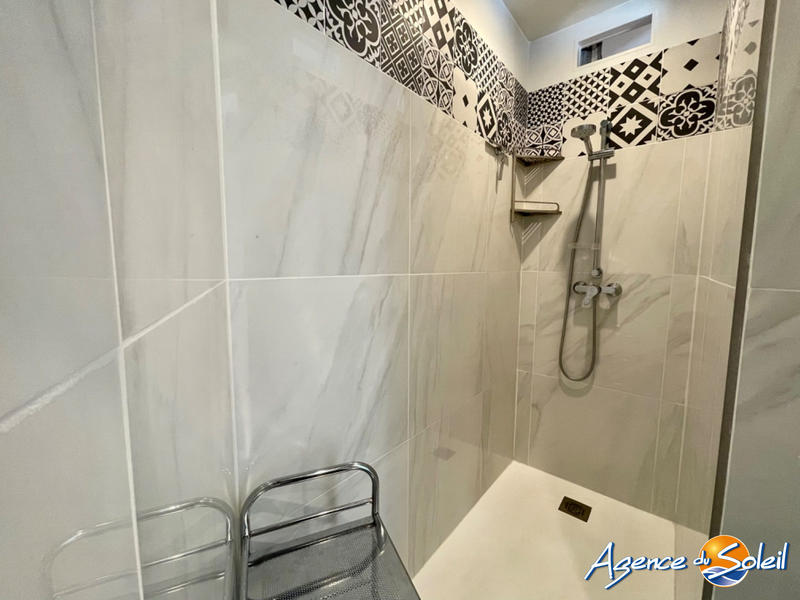 Local commercial - 48 m² - 2 pièces