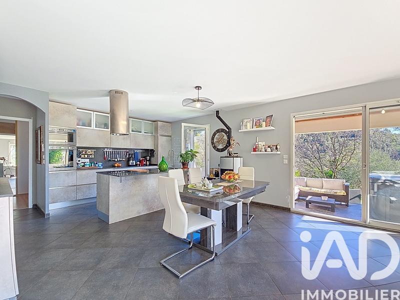 Maison - 126 m² - 6 pièces