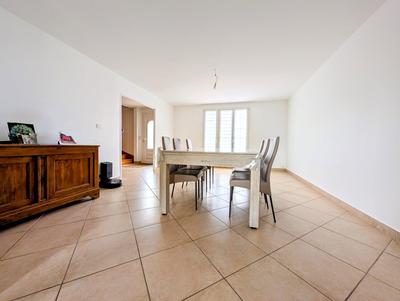 Maison - 158 m² - 6 pièces