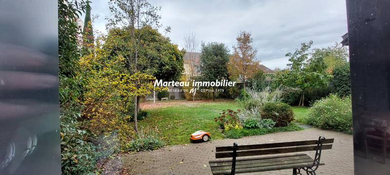 Demeure - 254 m² - 10 pièces