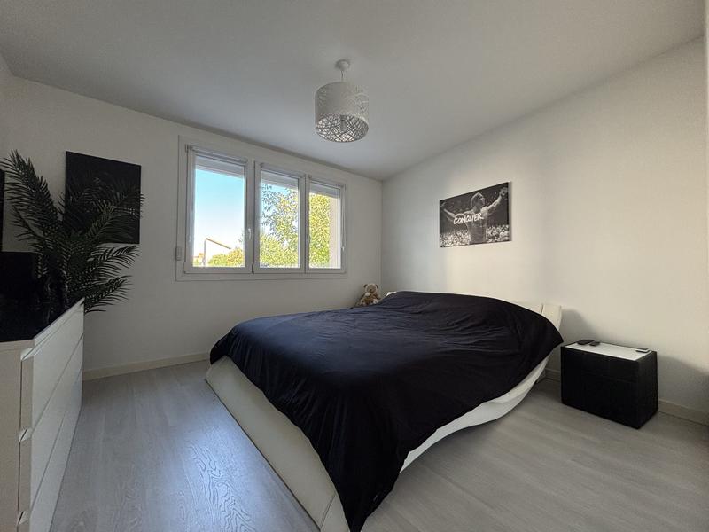 Appartement - 92 m² - 5 pièces