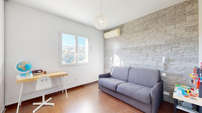 Maison - 137 m² - 4 pièces