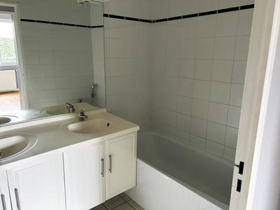 Appartement - 92 m² - 4 pièces