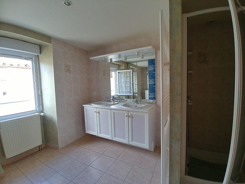 Maison - 98 m² - 4 pièces