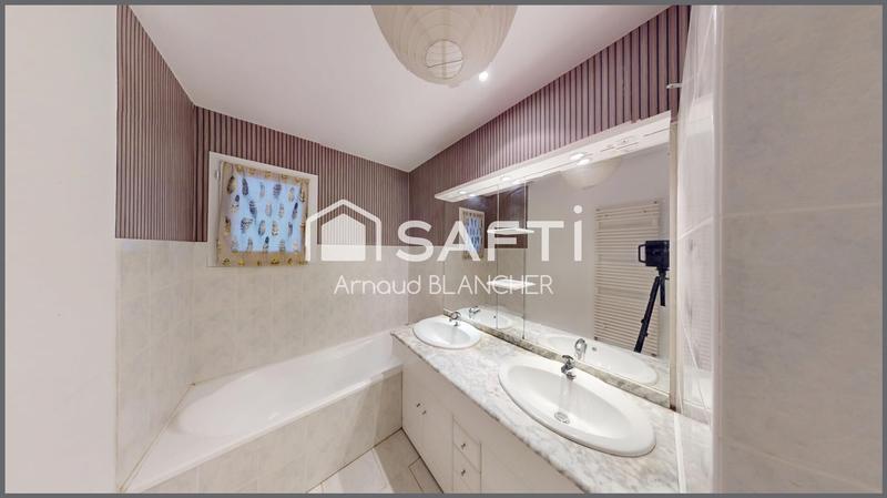 Maison - 91 m² - 4 pièces