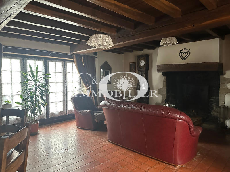 Maison - 200 m² - 6 pièces