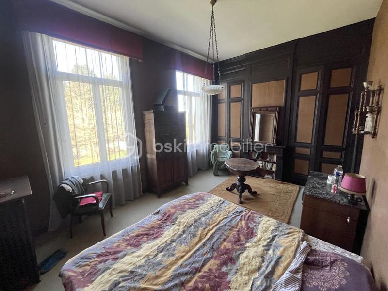 Demeure - 324 m² - 11 pièces