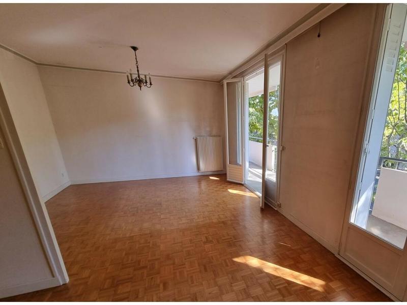 Appartement - 86 m² - 5 pièces
