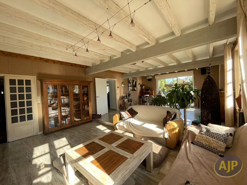 Maison - 170 m² - 6 pièces