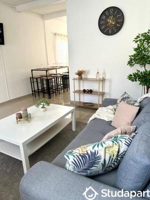 Chambre - 9 m² - 1 pièce