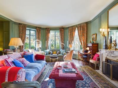 Maison - 800 m² - 20 pièces