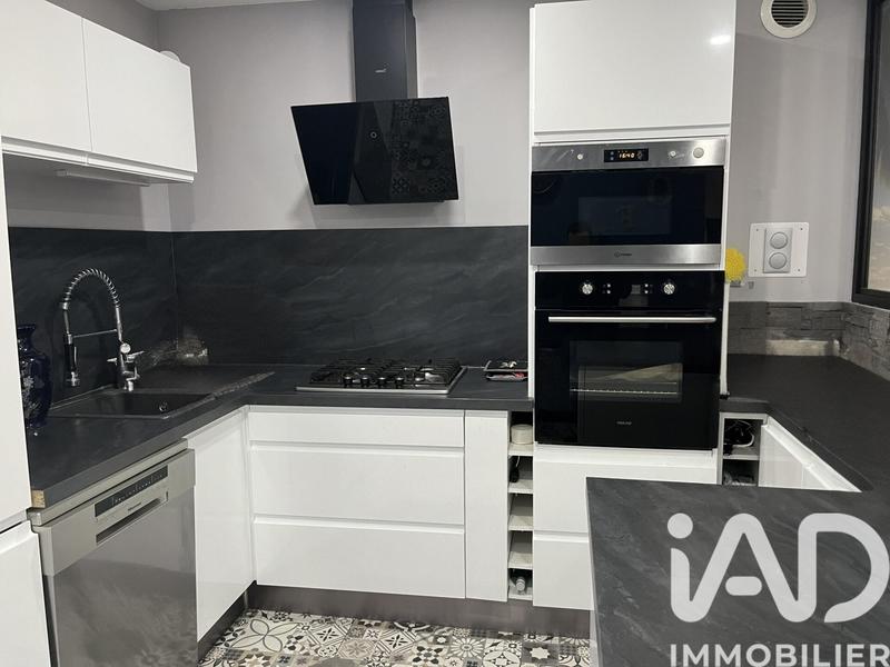 Maison de village - 125 m² - 6 pièces