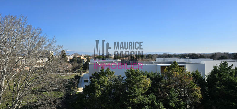 Appartement - 94 m² - 4 pièces