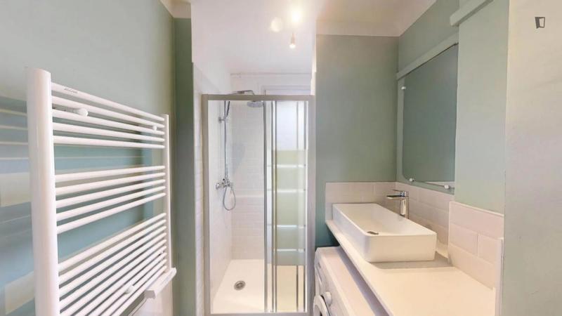 Chambre - 11 m² - 5 pièces