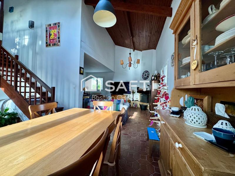 Maison - 162 m² - 6 pièces