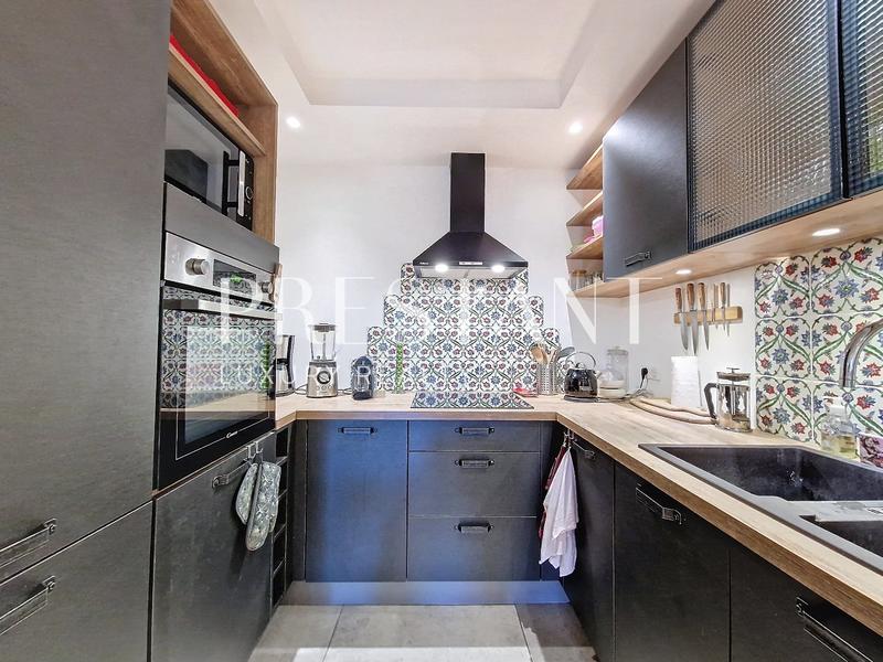 Appartement - 80 m² - 3 pièces