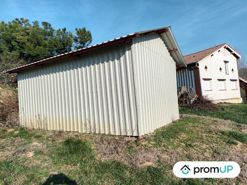 Maison - 200 m² - 9 pièces