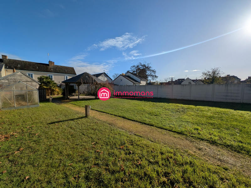 Maison - 220 m² - 9 pièces