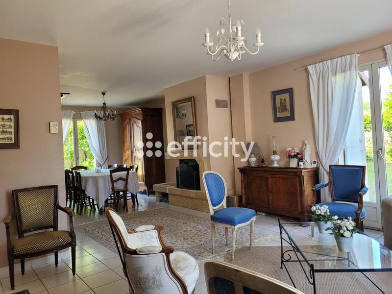 Maison - 206 m² - 9 pièces