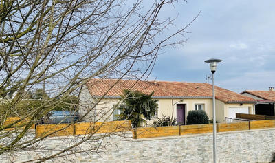 Maison - 95 m² - 5 pièces