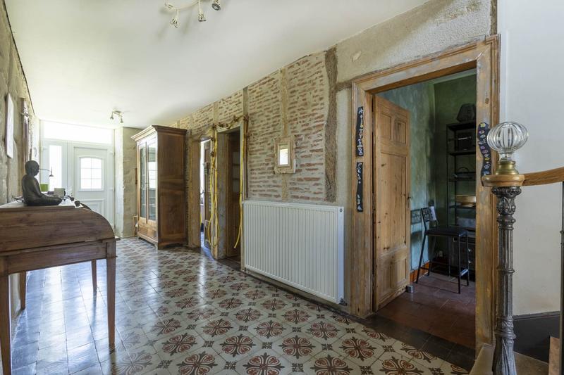 Maison - 422 m² - 9 pièces