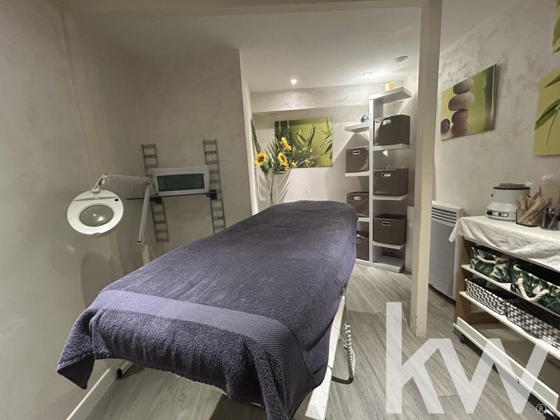 Fonds de commerce - Magasins - 128 m²