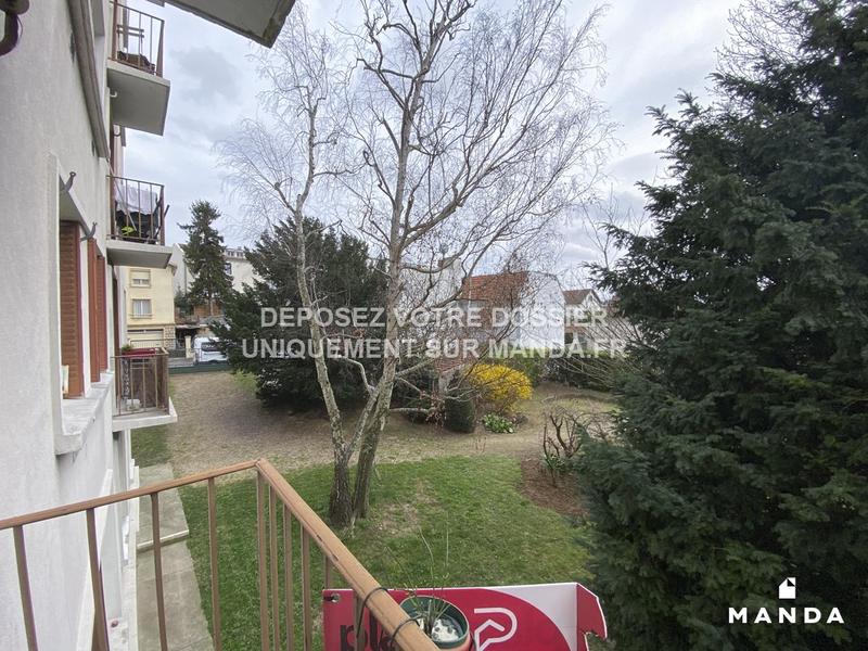 Chambre - 10 m² - 4 pièces