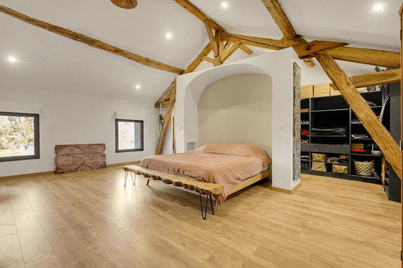 Maison - 187 m² - 4 pièces